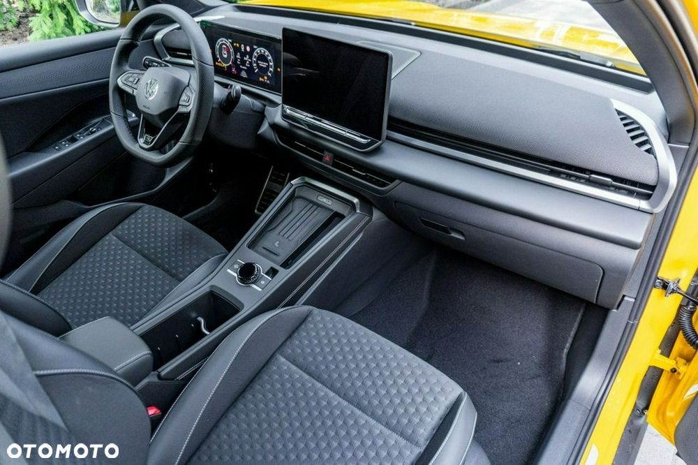 Volkswagen T-Roc - 18
