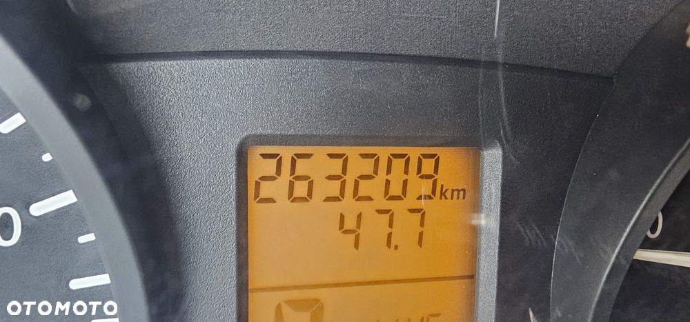 Mercedes-Benz SPRINTER - 4