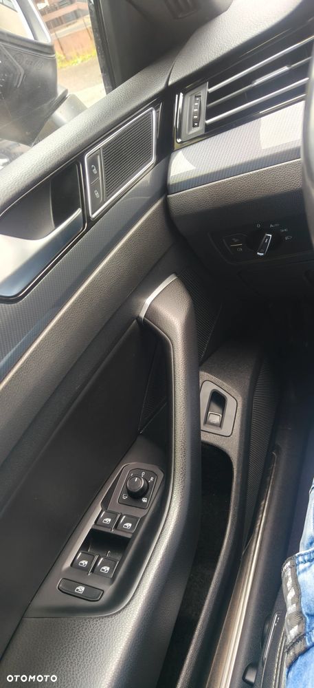 Volkswagen Arteon 2.0 TDI Bi-Turbo SCR 4Mot R-Line DSG - 25
