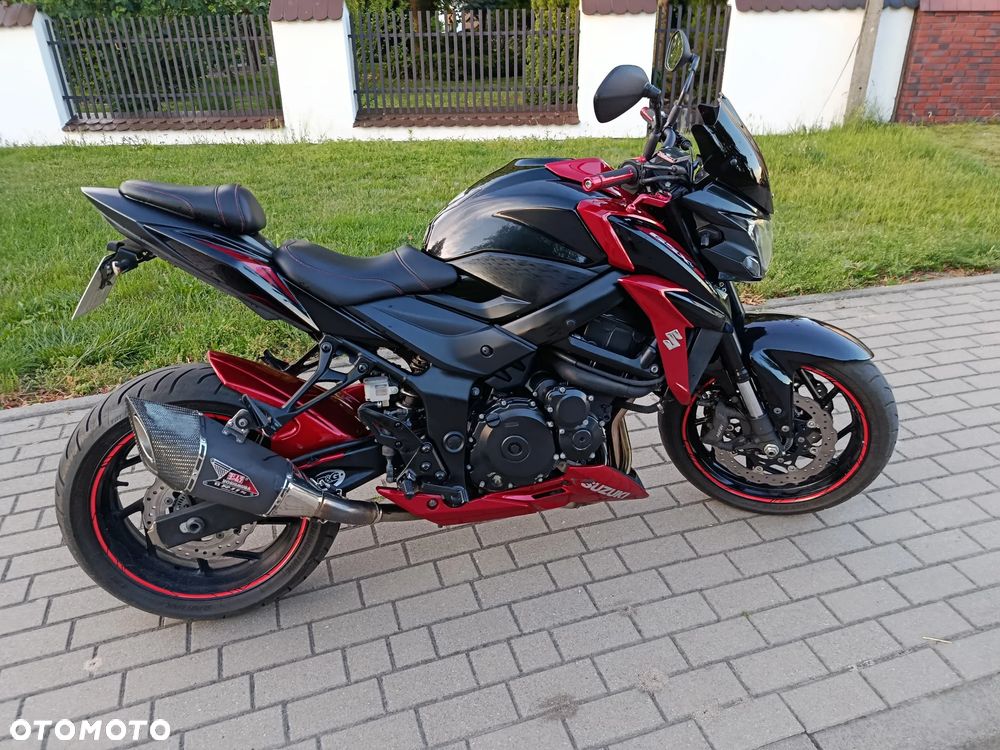 Suzuki GSX - 2