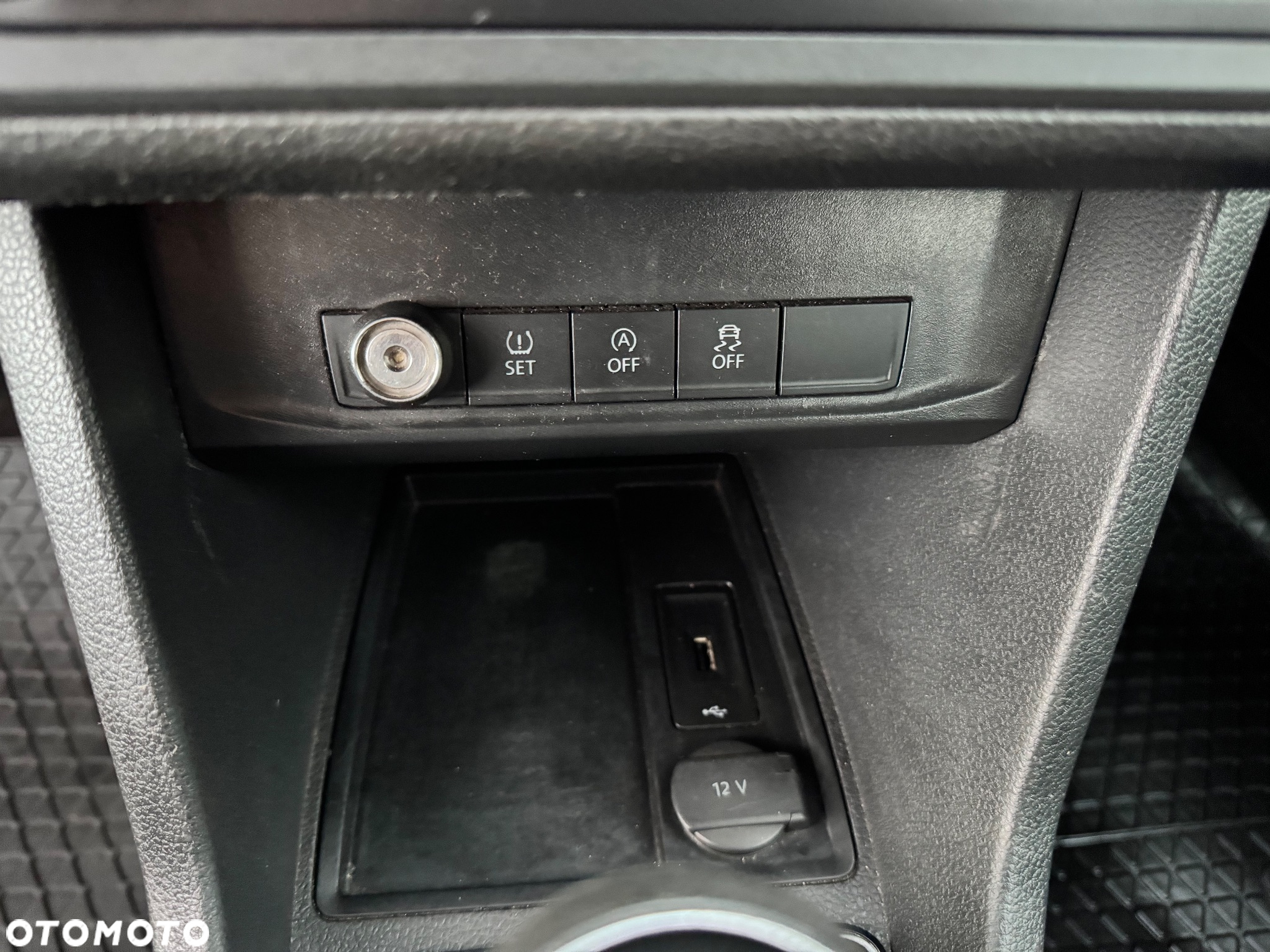 Volkswagen Caddy 2.0 TDI Comfortline - 23