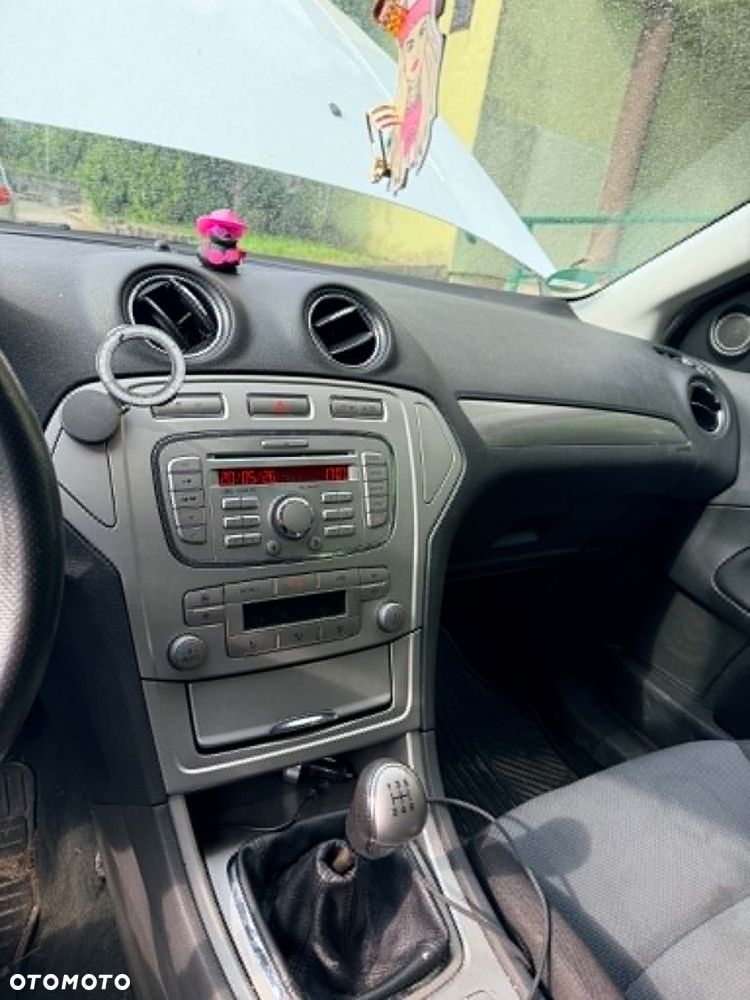 Ford Mondeo 1.8 TDCi Ambiente - 8