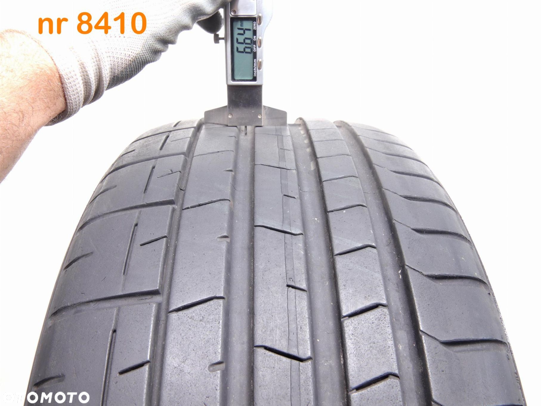 Pirelli P Zero PZ4 245/40 R19 - 2