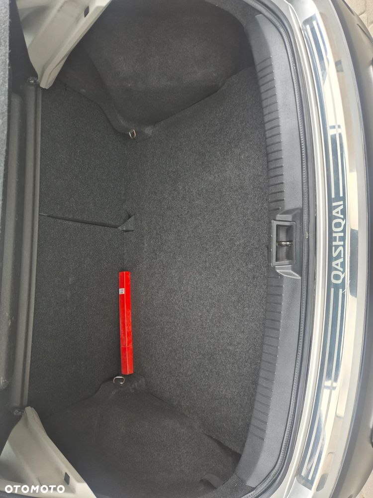 Nissan Qashqai 1.6 360 - 23