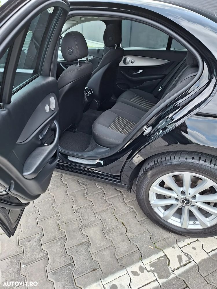 Mercedes-Benz E 220 d 9G-TRONIC - 24