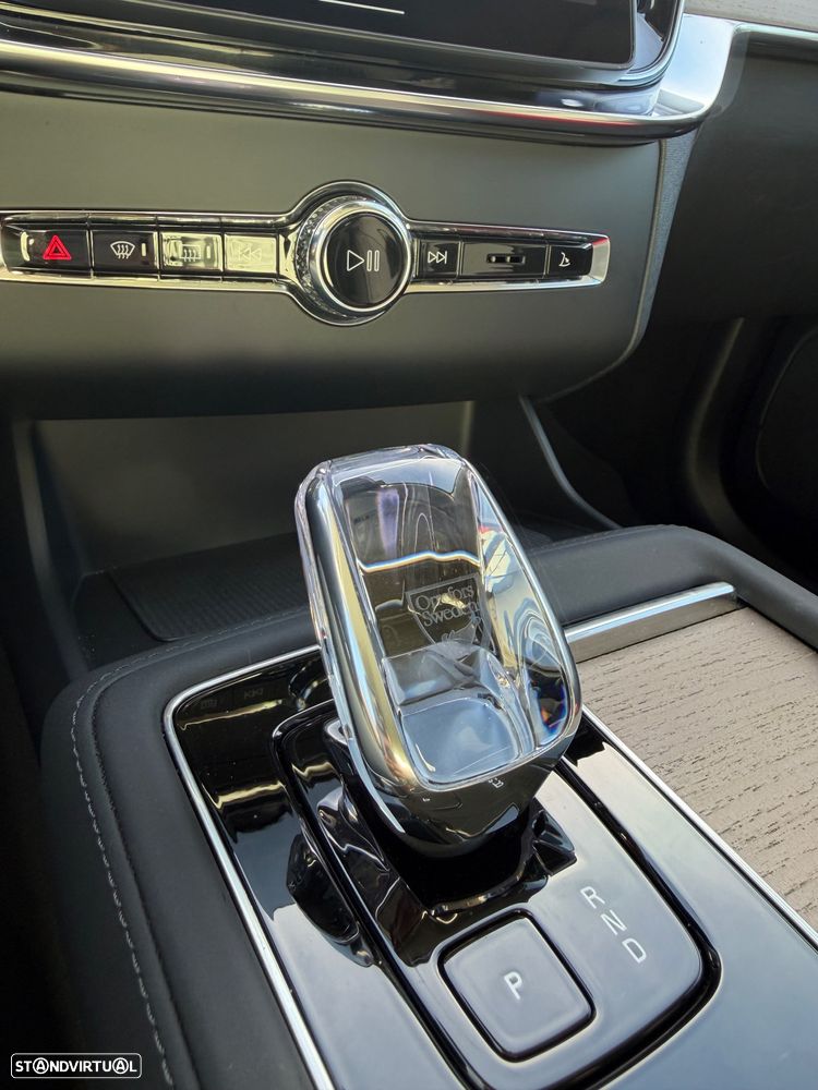 Volvo XC 90 2.0 T8 PHEV Plus Dark AWD - 17