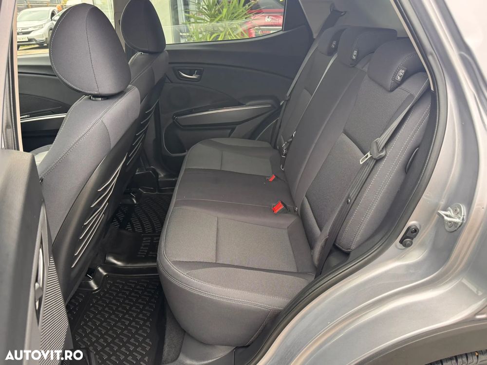 SsangYong Tivoli Grand - 12