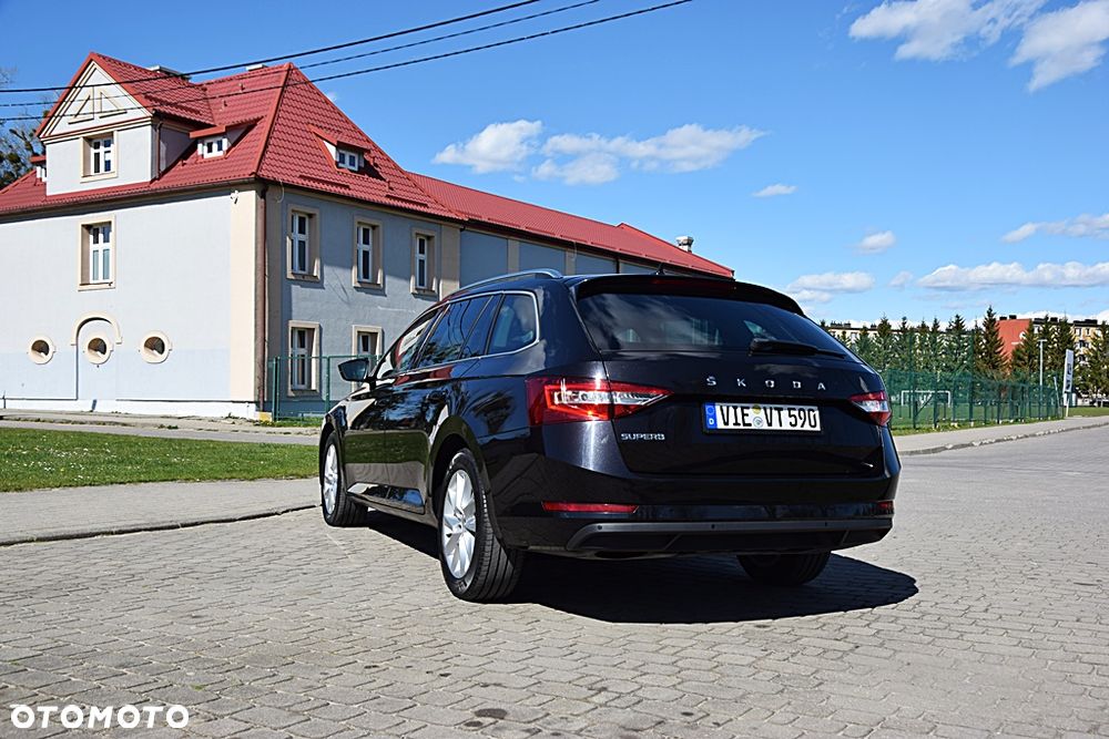 Skoda Superb 2.0 TDI Sportline DSG7 - 4