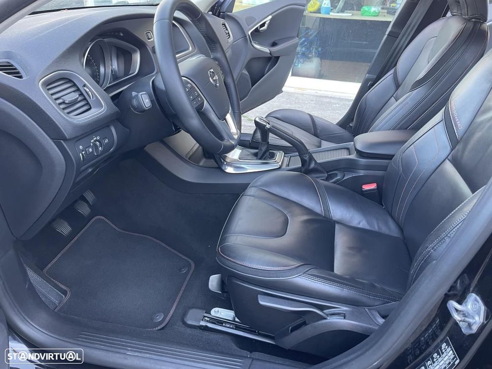 Volvo V40 Cross Country 2.0 D2 Volvo Ocean Race - 11