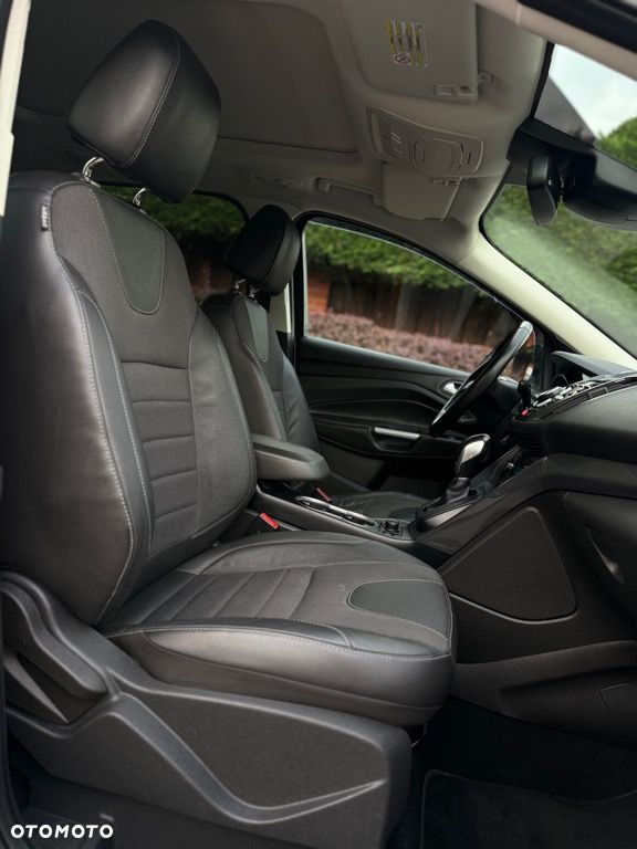 Ford Kuga 2.0 TDCi 4x4 Titanium - 37