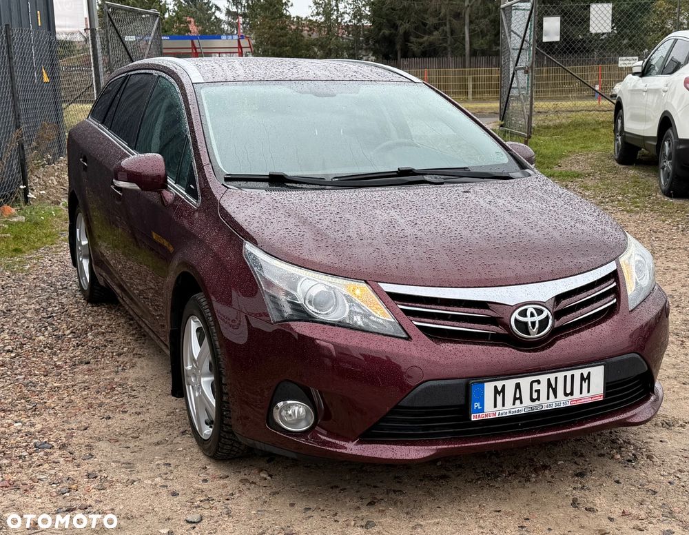 Toyota Avensis - 18