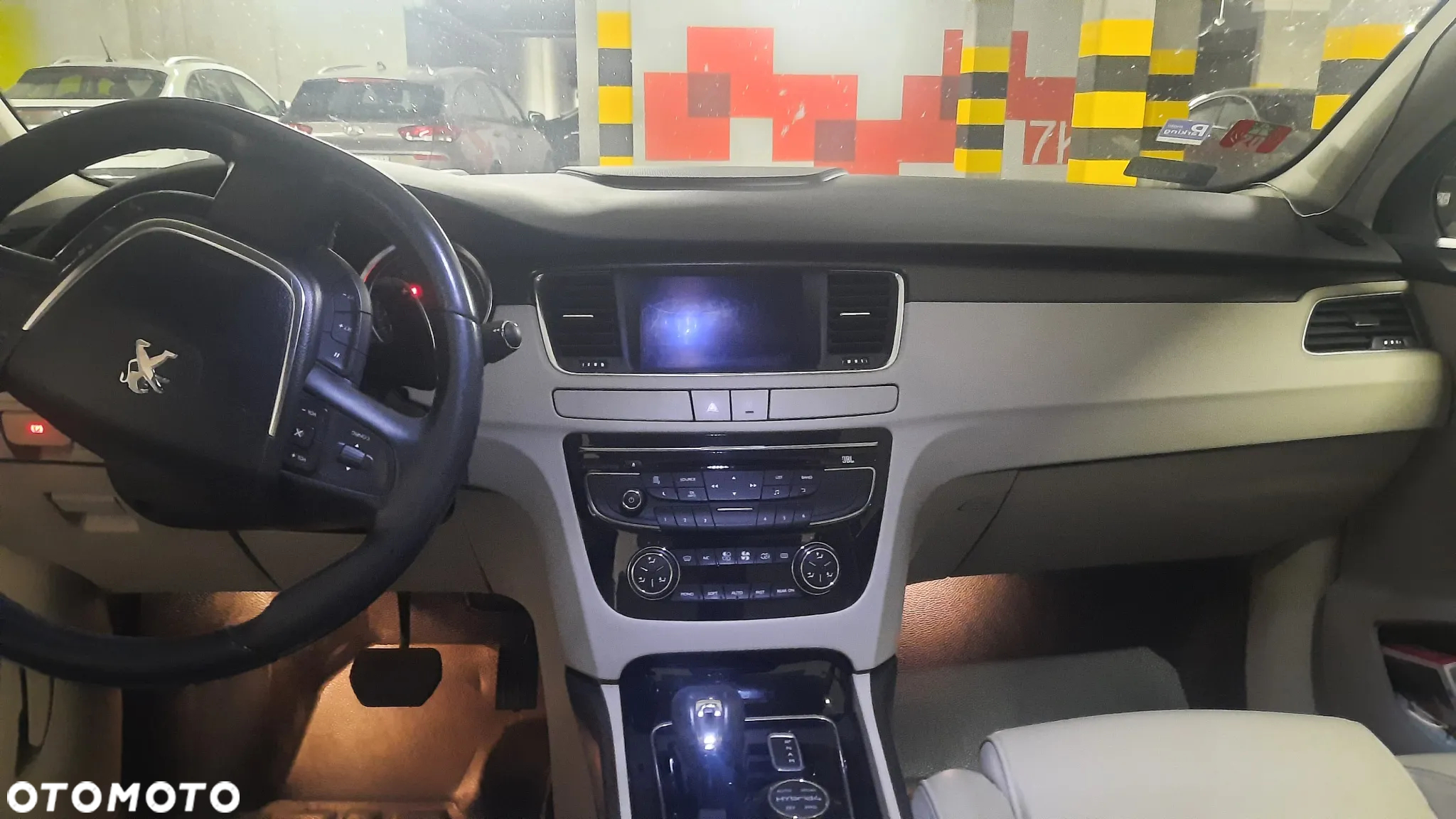 Peugeot 508 Hybrid4 - 8