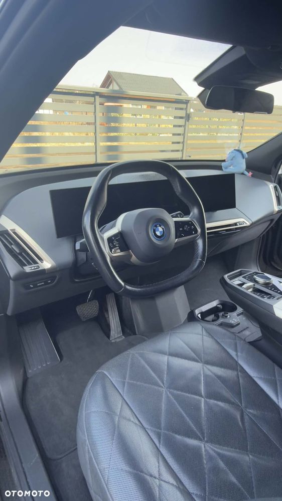 BMW iX xDrive40 76.6kWh Signature - 6