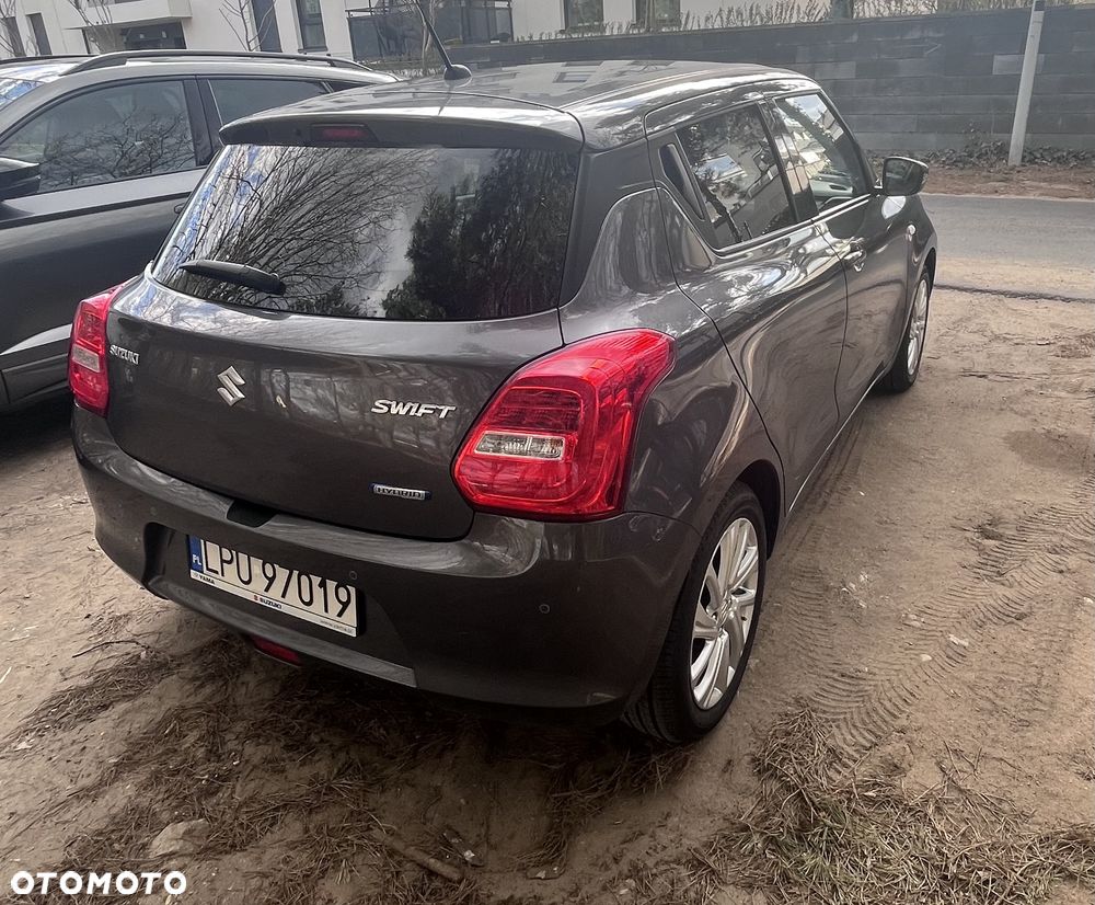 Suzuki Swift 1.2 Dualjet SHVS Premium Plus CVT - 5