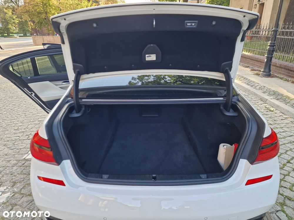 BMW Seria 7 740Li - 12