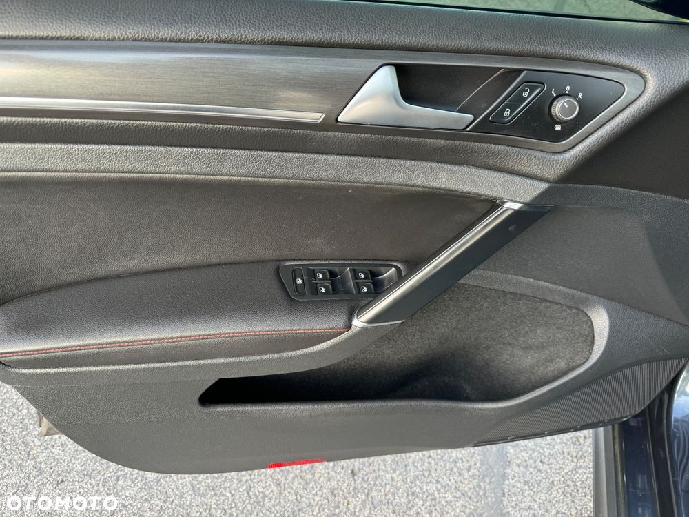 Volkswagen Golf 2.0 TSI GTI 35 DSG - 16