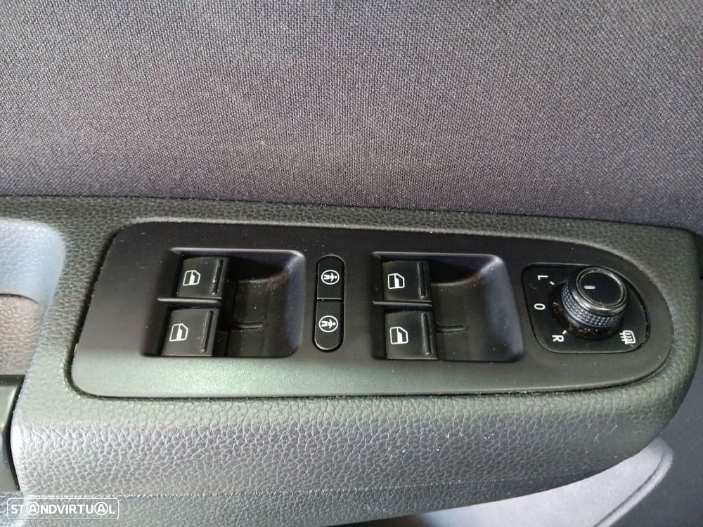 VW Sharan 2.0 TDI Blue Confortline - 13