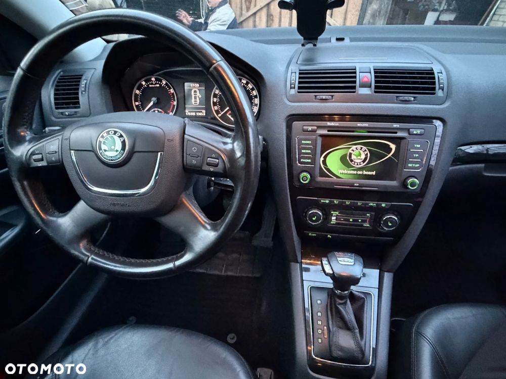 Skoda Octavia 1.8 TSI L&K DSG - 10