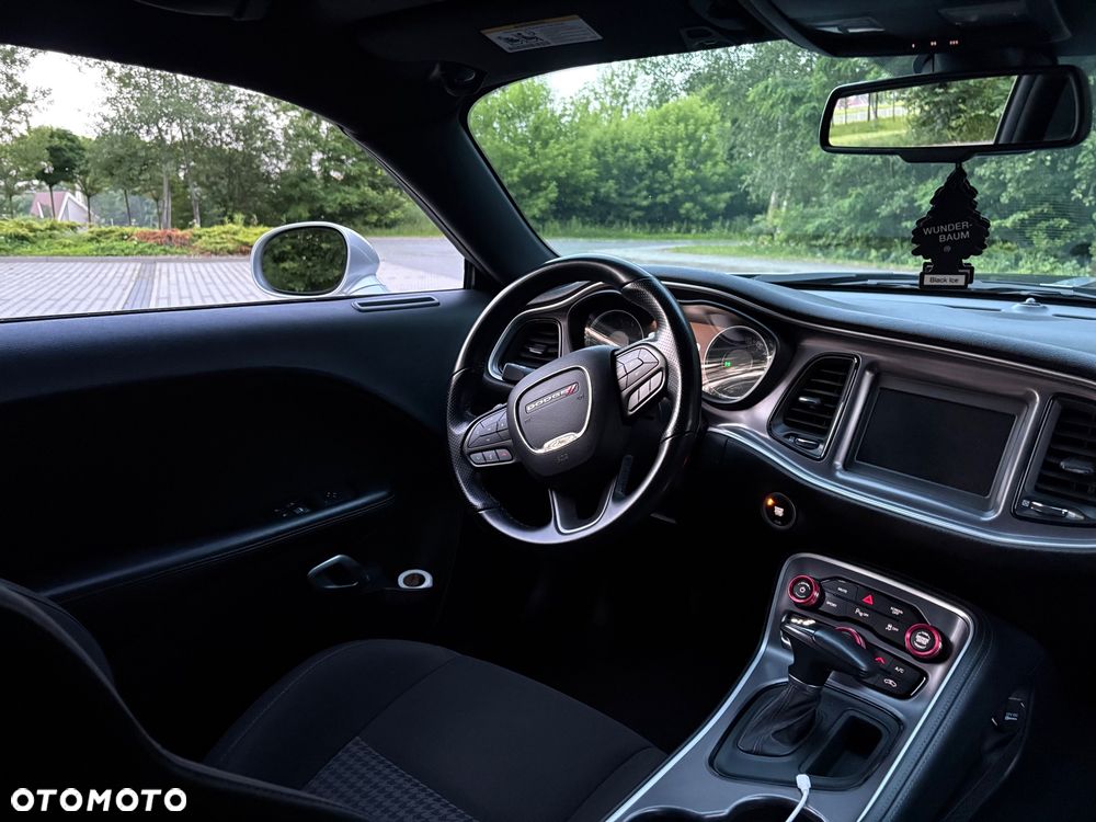 Dodge Challenger 5.7 R/T - 8