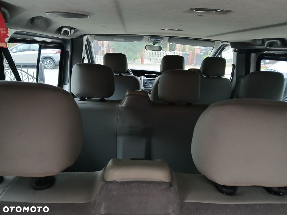 Opel Vivaro - 10