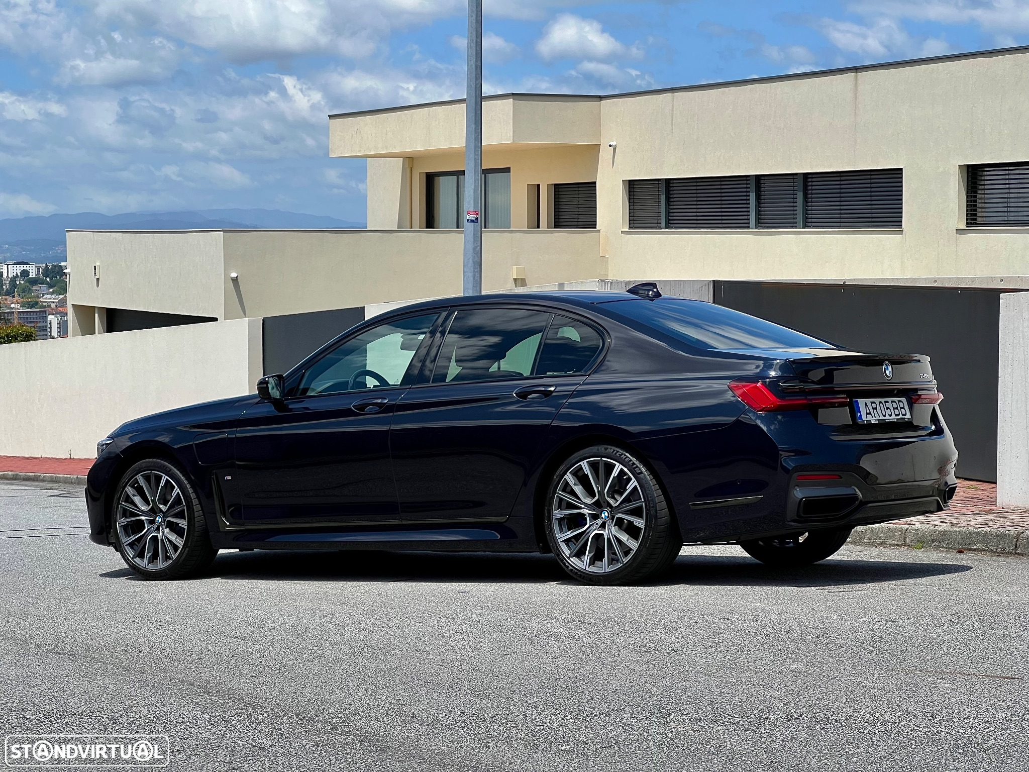 BMW 745 e iPerformance Pack M Auto - 27
