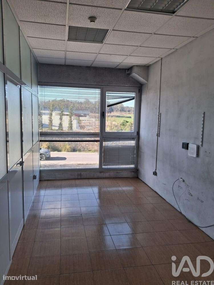 Hangar em Touguinha E Touguinhó de 496,00 m2 - Grande imagem: 4/18