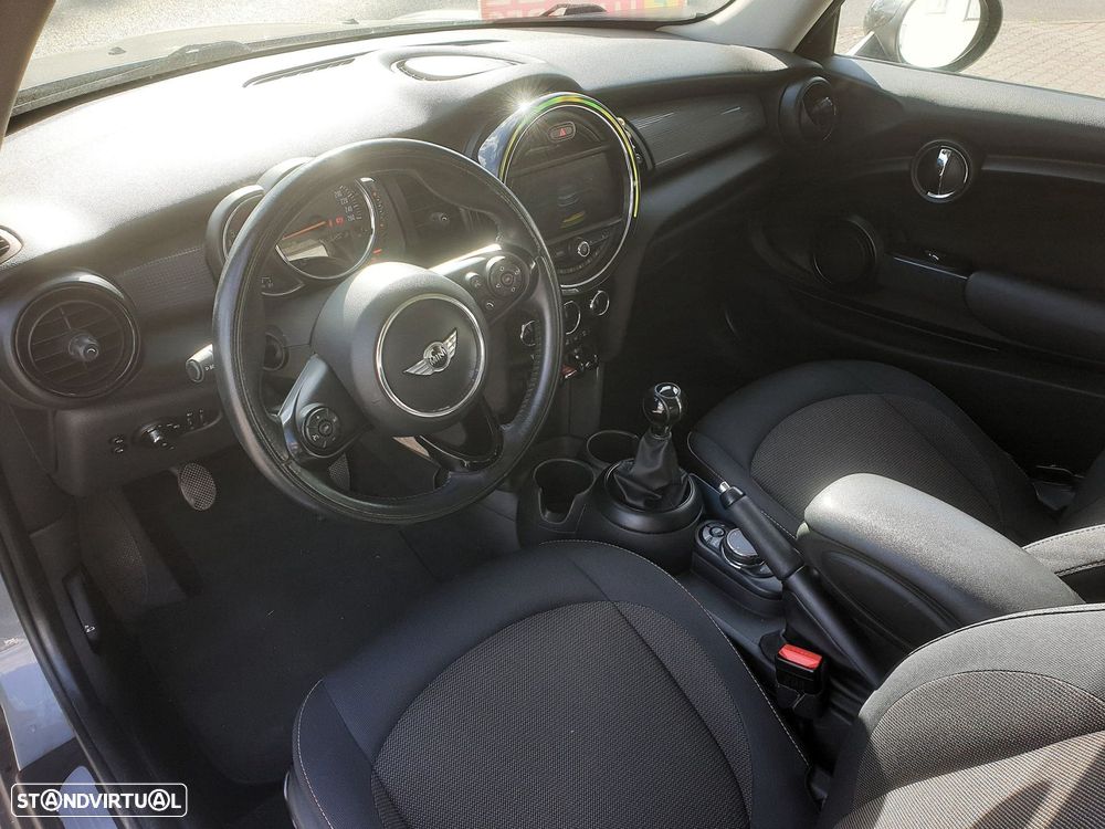 MINI 3 Portas Cooper D - 9