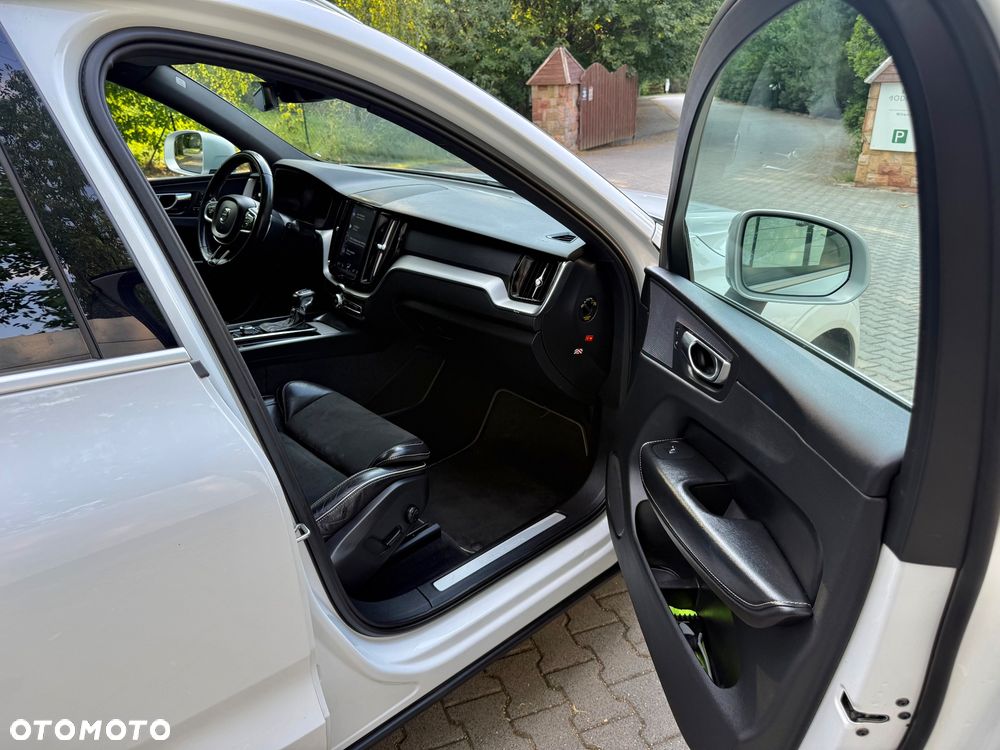 Volvo XC 60 D4 Geartronic RDesign - 29