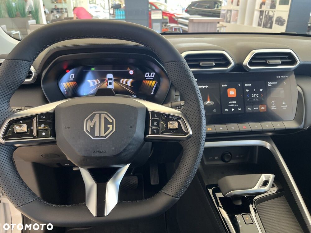 MG ZS Hybrid+ - 15