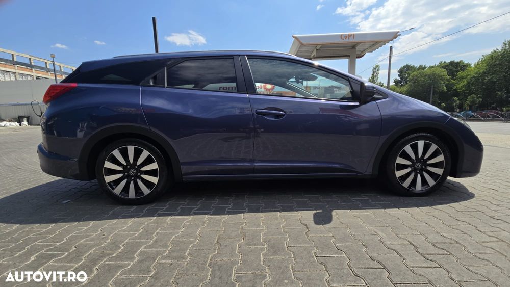 Honda Civic 1.8 i-VTEC MT Elegance Tech-Edition - 3