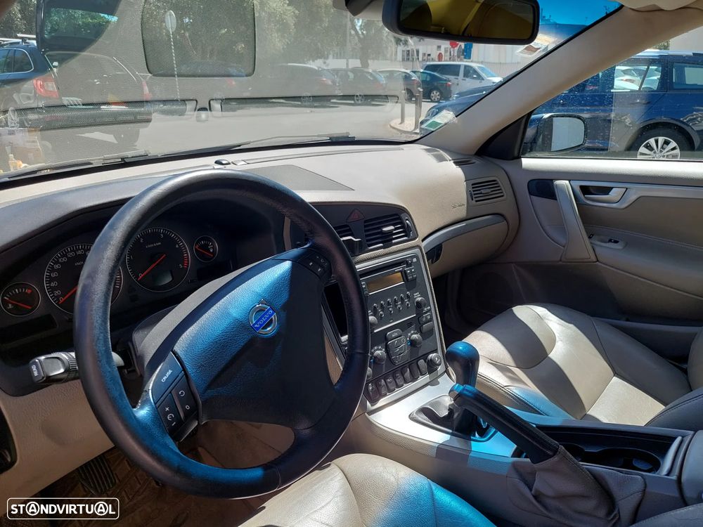 Volvo S60 2.4 D5 Nivel 3 - 24
