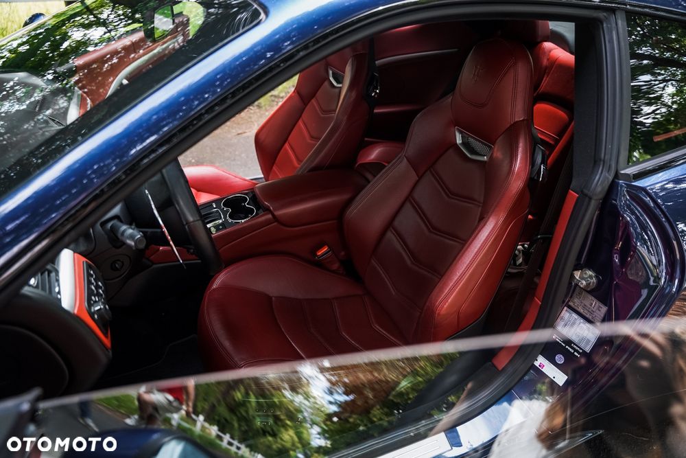 Maserati GranTurismo S - 12