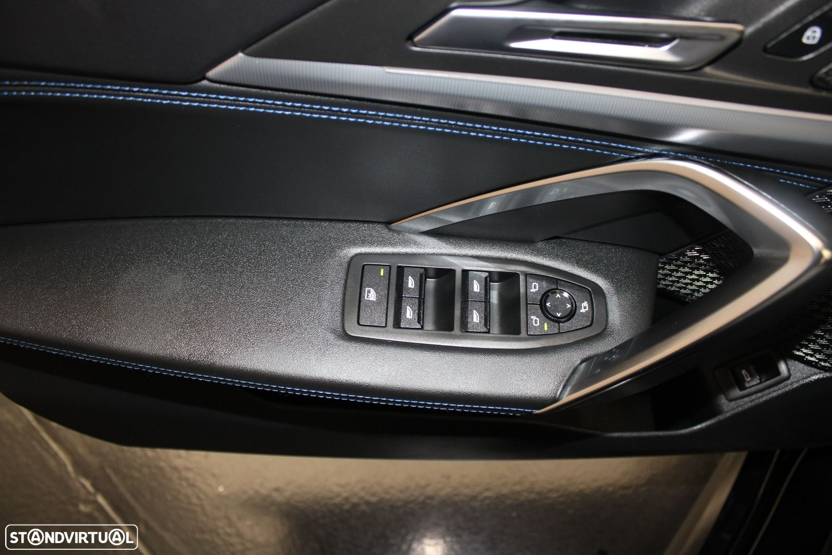 BMW iX1 xDrive30 Pack Desportivo M - 26