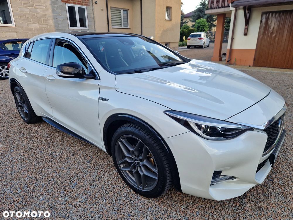 Infiniti Q30 1.5d Premium - 1