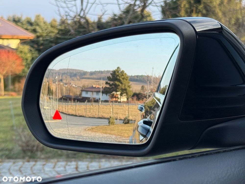 Mercedes-Benz GLC - 28