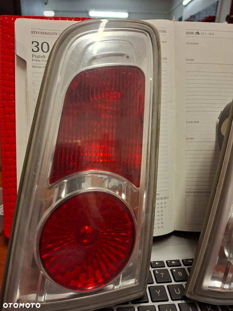 Lampa tylna Mazda 2 DY 2003-2007 - 7