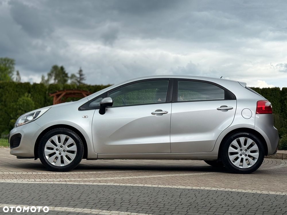 Kia Rio - 8