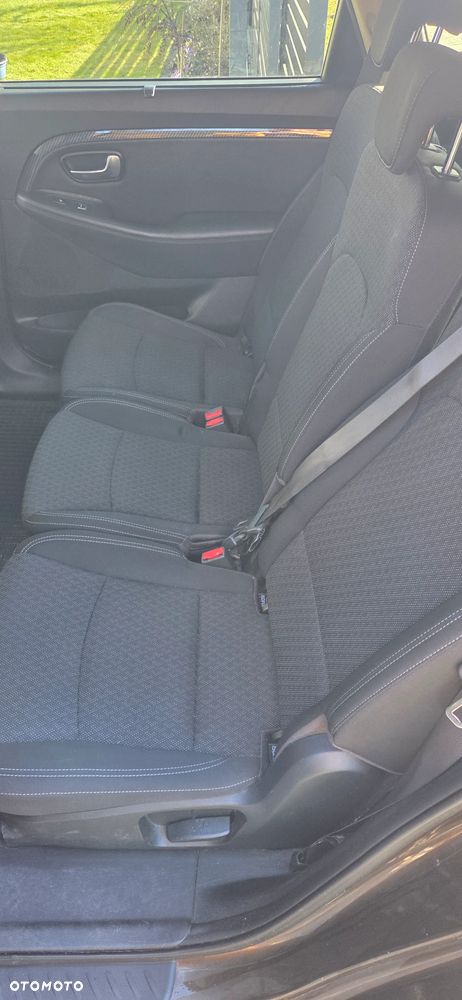 Kia Carens 1.6 GDI L - 9