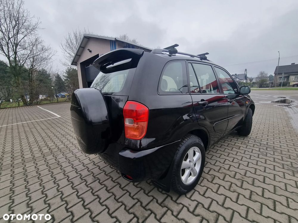 Toyota RAV4 2.0 VVT-i 4x4 - 18