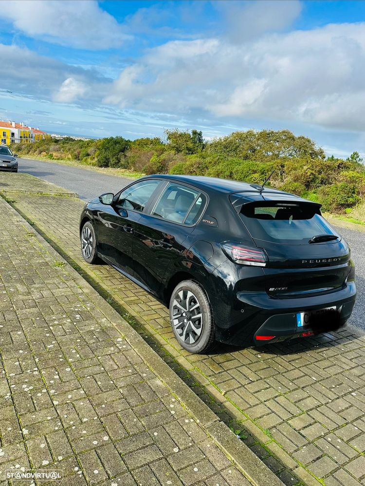 Peugeot e-208 E-Style - 4