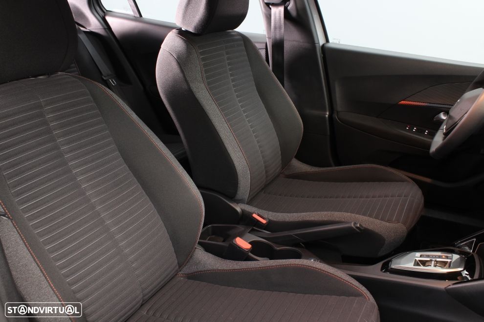 Peugeot 2008 1.5 BlueHDi Active Pack EAT8 - 17