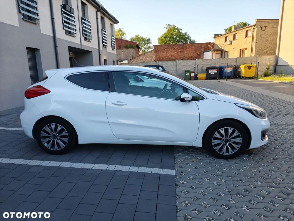Kia ProCeed 1.6 CRDi ISG Vision - 15