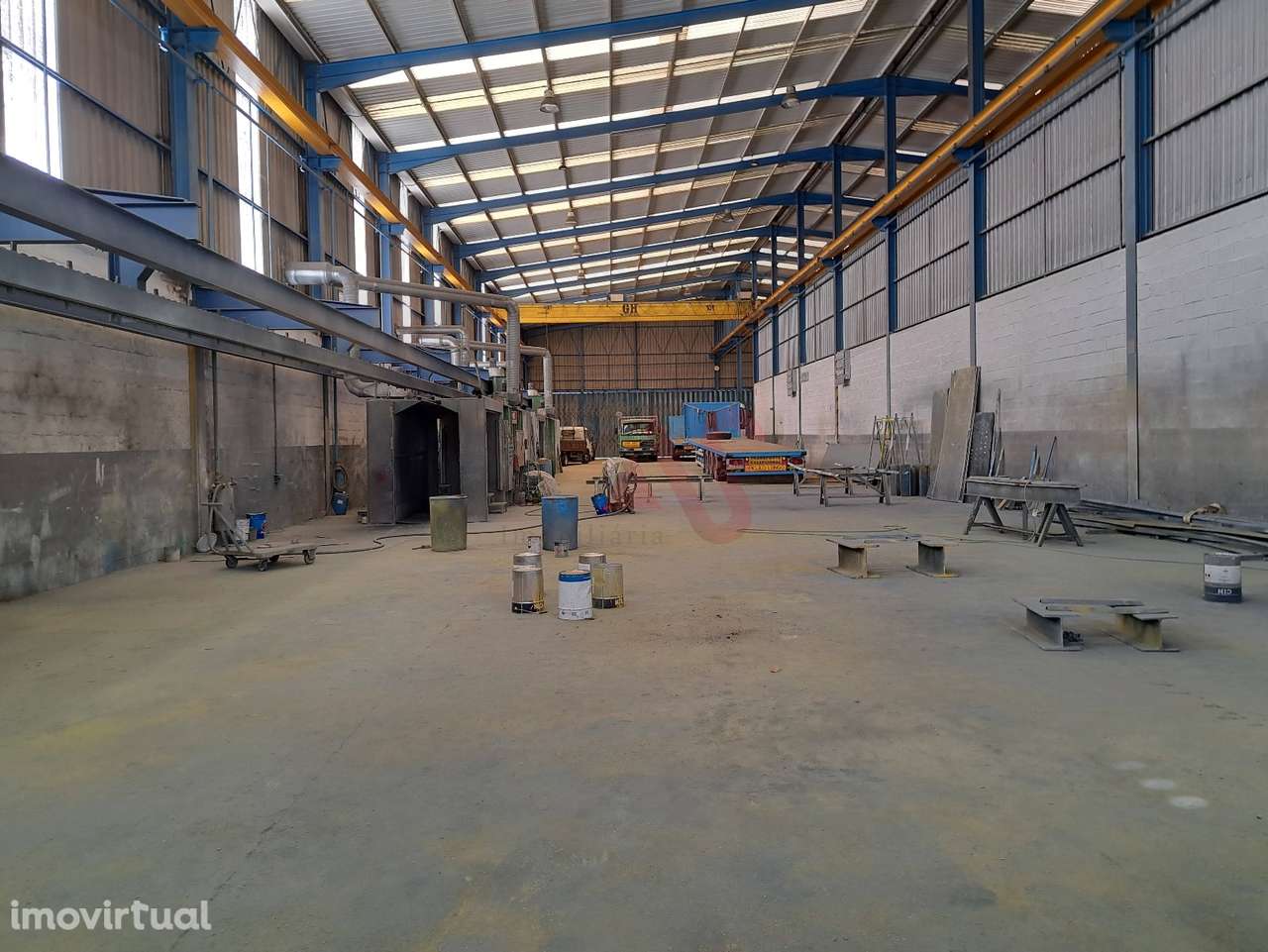Armazém industrial com 5783 m2 em Vale de Cambra - Grande imagem: 2/6