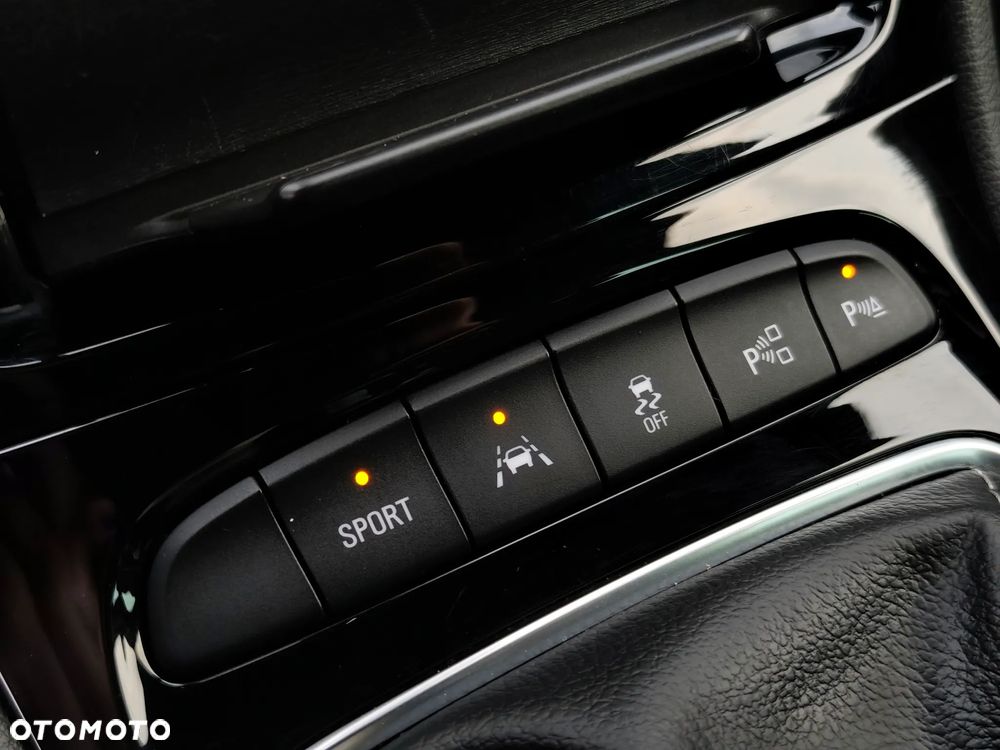 Opel Astra 1.4 Turbo Dynamic - 28