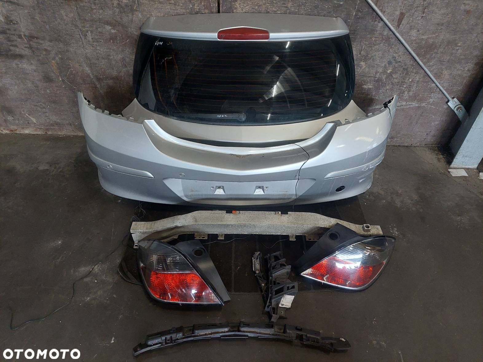 KOMPLETNY TYŁ KLAPA BAGAŻNIKA ZDERZAK LAMPY OPEL ASTRA H 3D GTC Z157 - 1