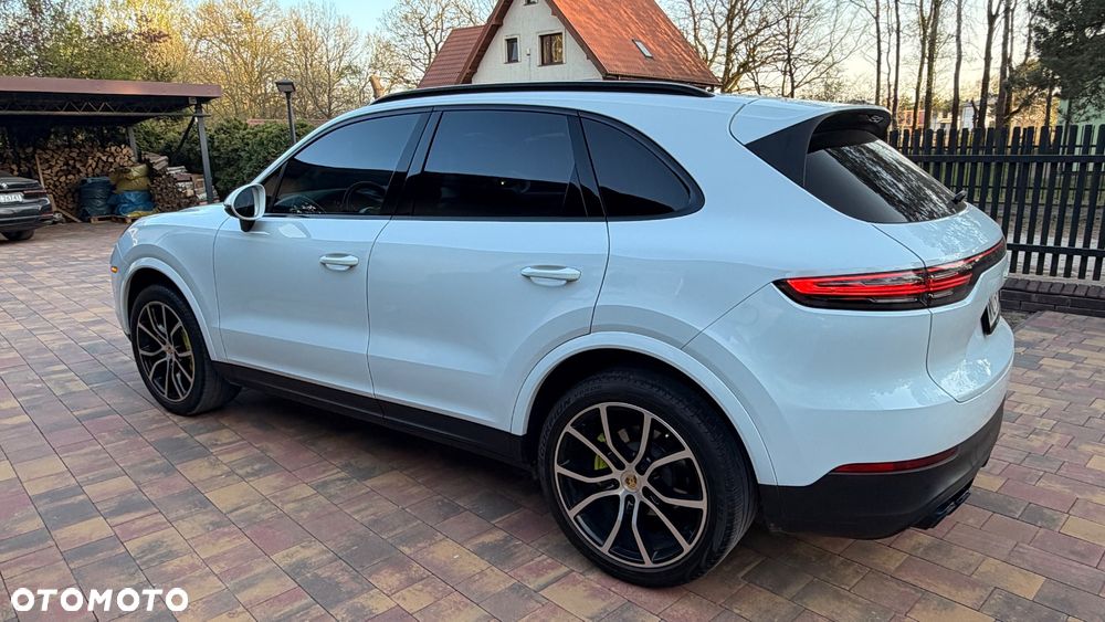 Porsche Cayenne - 4