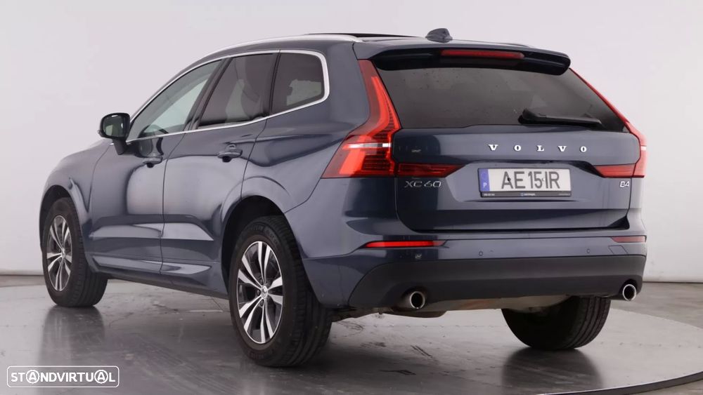Volvo XC 60 2.0 B4 Momentum Plus - 4