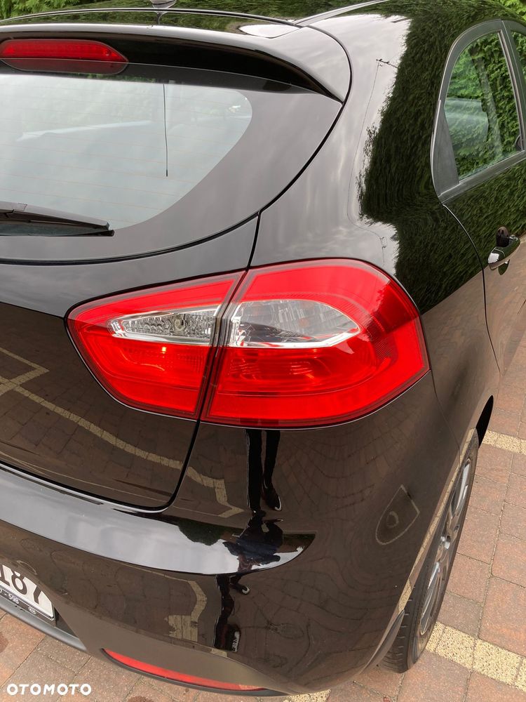 Kia Rio 1.4 L - 17
