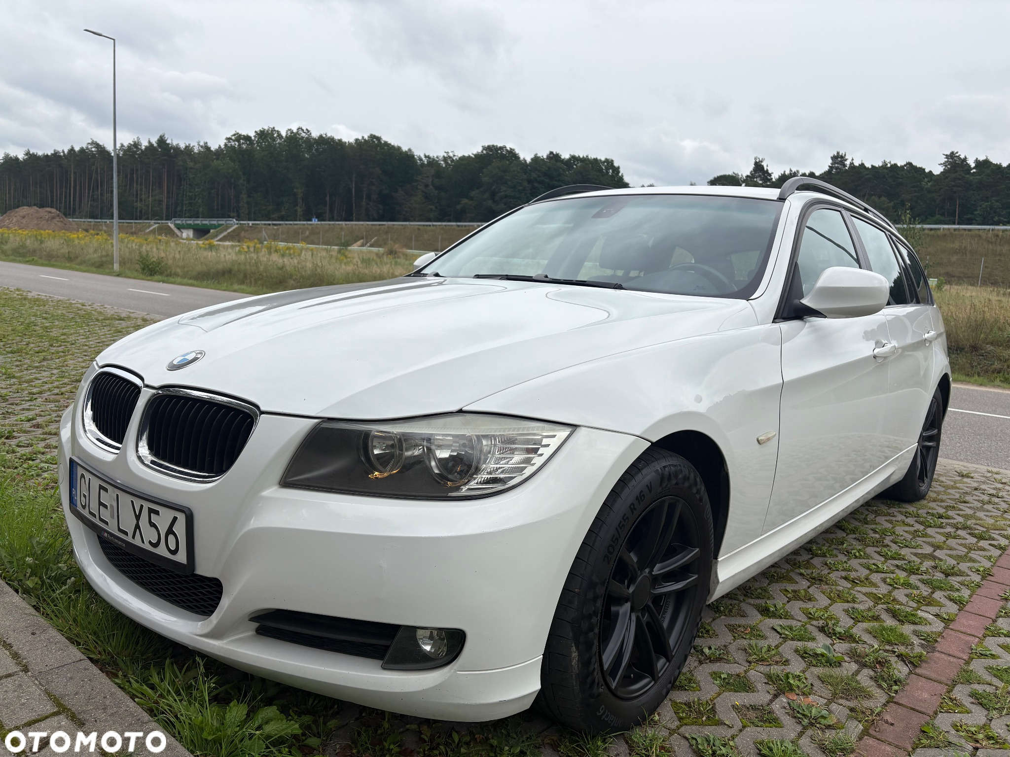 BMW Seria 3 318d DPF Touring - 2