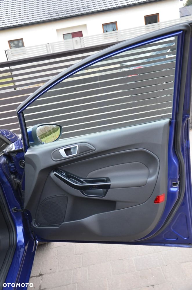 Ford Fiesta 1.0 EcoBoost STart-Stop Titanium - 17